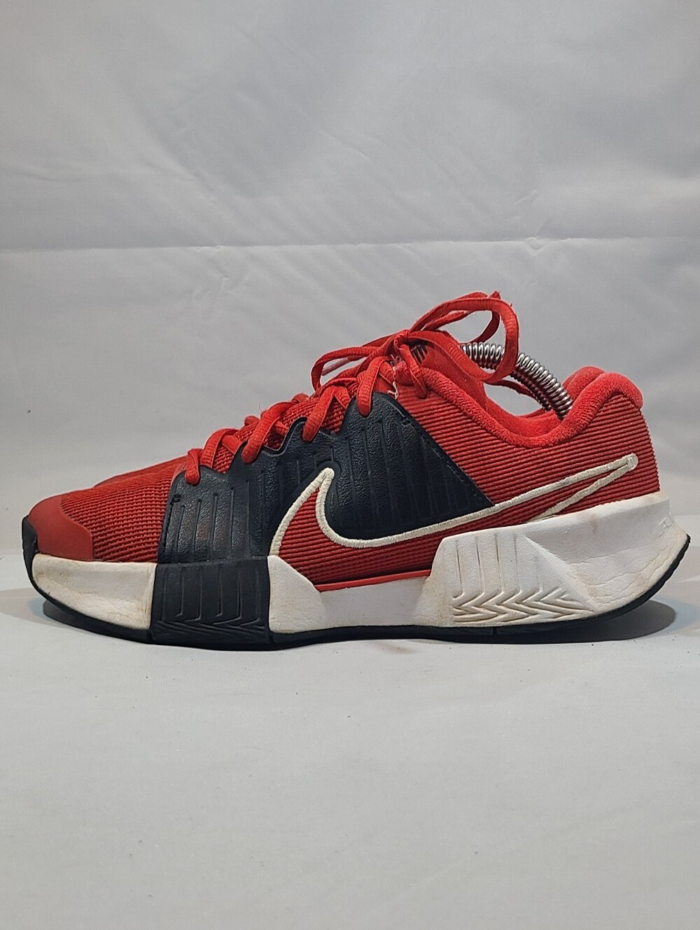 Mens Nike GP Challenge Pro Tennis Shoes Size: 7.5 University Red Black White